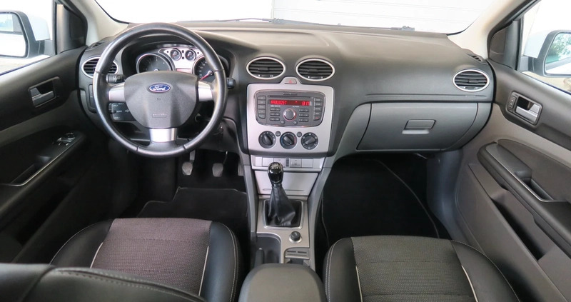 Ford Focus cena 17900 przebieg: 176000, rok produkcji 2010 z Cybinka małe 379